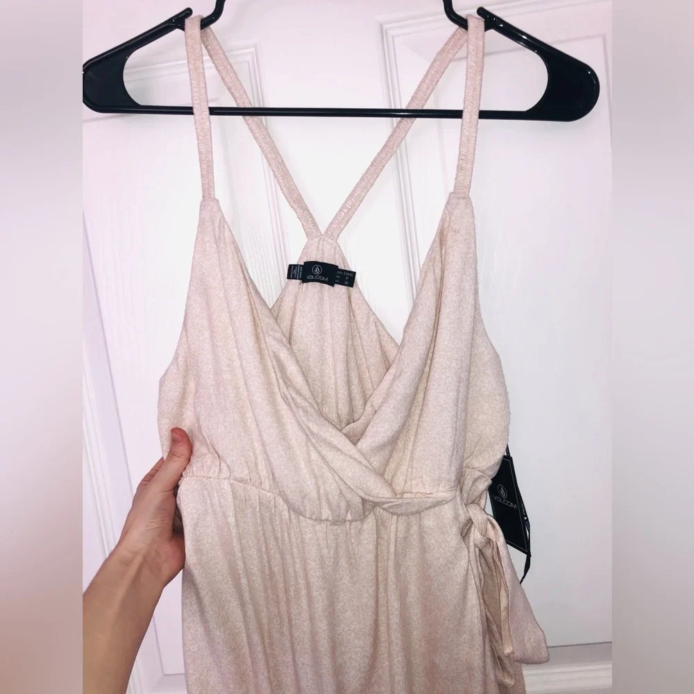 Volcom dress (Updated sizes) - Picture 7 of 15